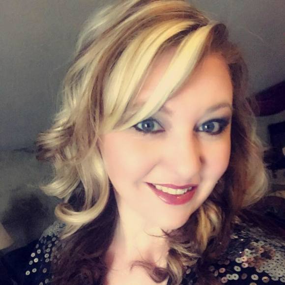 Meet your Posher, Tonya - Picture 2 of 2